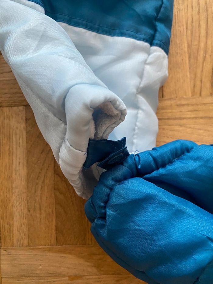 Combinaison de ski avec gants et protections pieds amovibles - In extenso - 18 mois - TBE - photo numéro 6