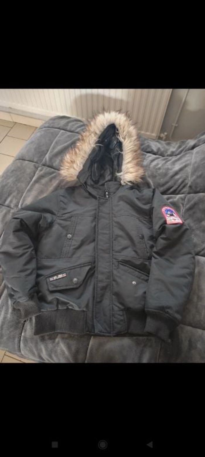Manteau a capuche