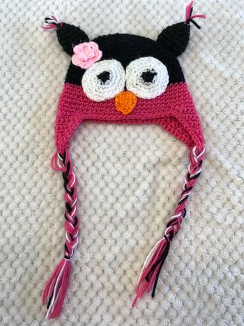 Très beau bonnet crocheté