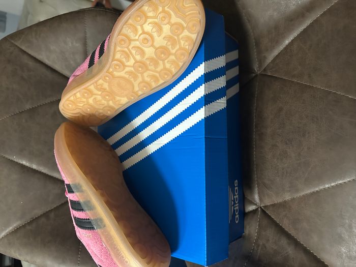 Basket neuve adidas taille 37 - photo numéro 3