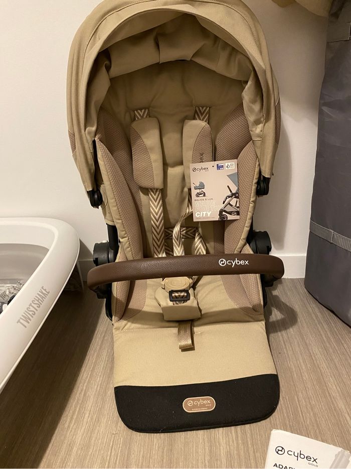 Poussette Cybex balios s lux 3 beige neuve avec étiquette