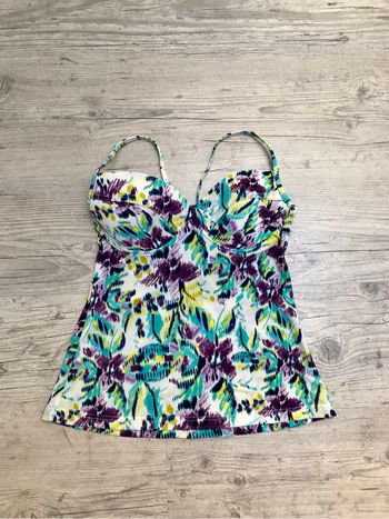 Haut de maillot de bain tankini à armatures Taille 40 Rodéo Sports at C&A imprimé bariolé fond blanc bretelles réglables