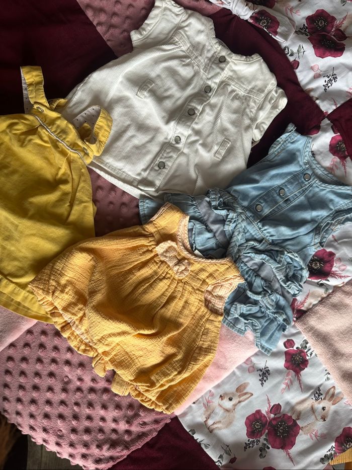 1 mois fille - photo numéro 3