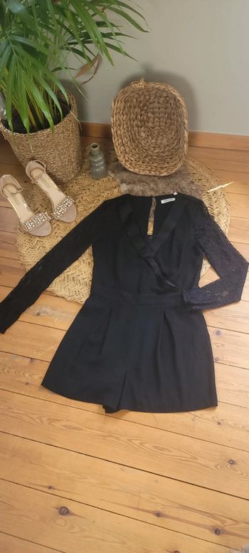 Jolie combinaison short Naf Naf Taille S Parfait état