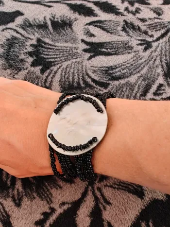 Bracelet en perles et nacre