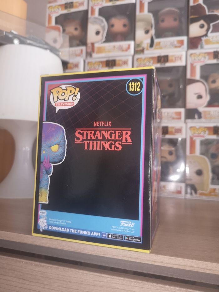 Funko pop Television Netflix Stranger Things 1312 Vecna Blacklight Glows - photo numéro 3