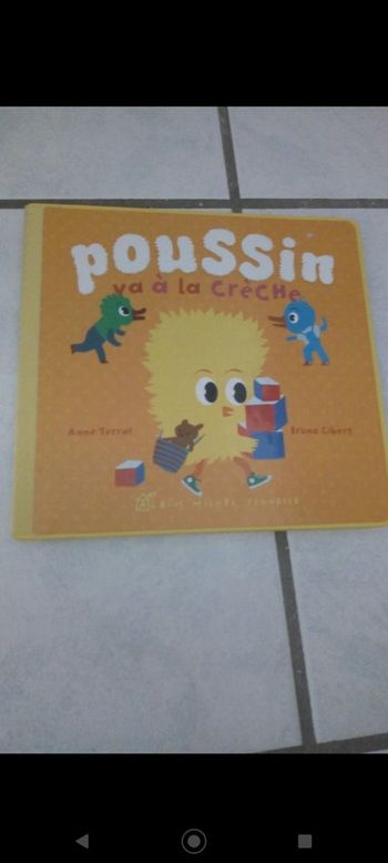 Livre Poussin va à la crèche