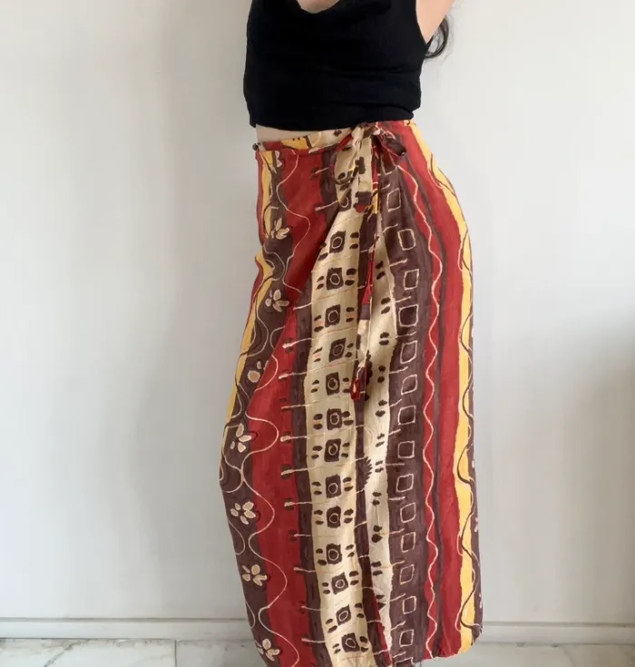 Jupe longue portefeuille rouge jaune à motifs années 90 taille ajustable - photo numéro 2