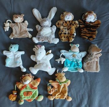 Lot 10 doudous marionnettes animaux