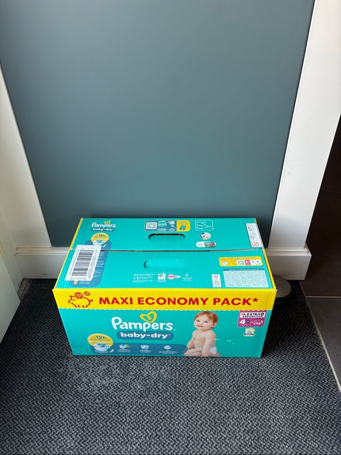 Un pack de couches Pampers Babydry Taille 4+ 10/15 kg 98 couches - photo numéro 3