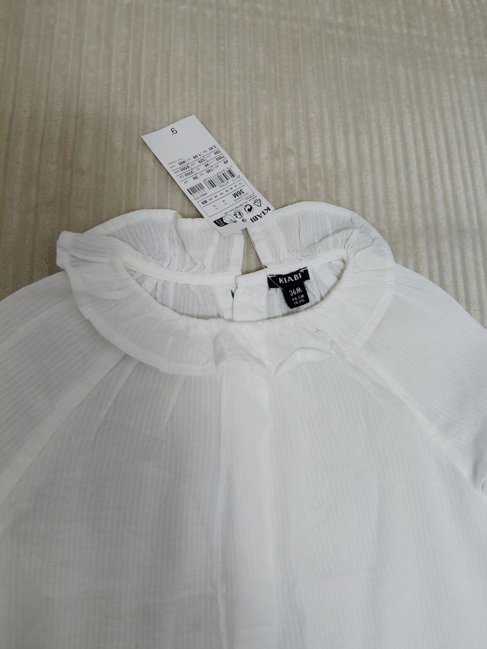 Blouse manches longues  blanche taille 36 mois - photo numéro 2