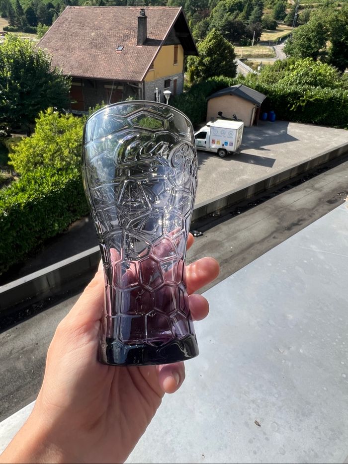 Verre Coca-Cola édition spéciale McDonald’s violet - photo numéro 2