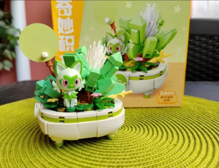 Figurine de construction, bloc (Mega - Lego) Pokémon, Poussacha ( Sprigatito ) - photo numéro 6