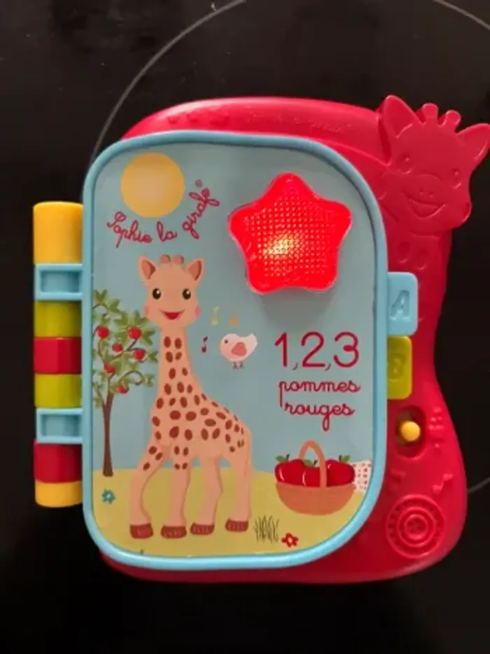 Livre électronique musical Sophie la girafe tbe