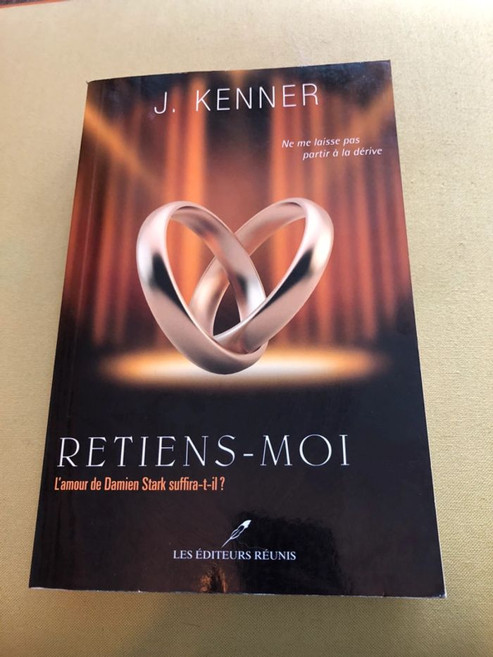 Livre retiens moi