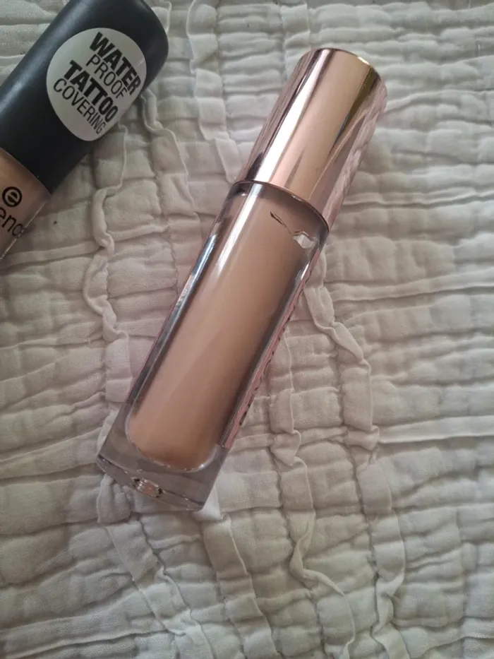 Lot de 2 anti cernes dont 1 tatoo cover Essence - photo numéro 6