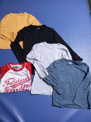 Lot de  5 pulls manches longues garçon, gris, bleu, moutarde, noir taille 6- 8 ans