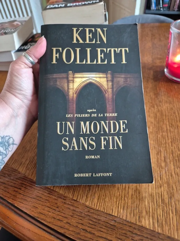 Un monde sans fin de Ken Follett - photo numéro 1