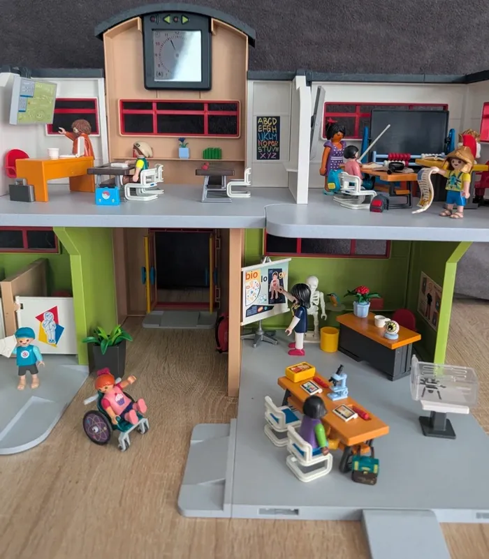 École aménagé playmobil - photo numéro 8