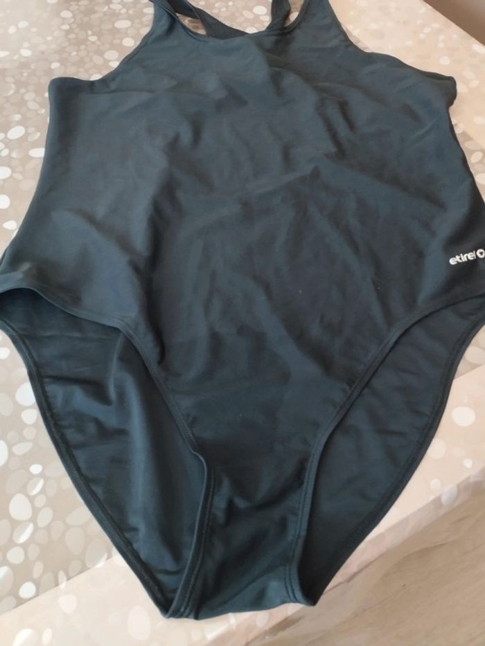 Maillot de bain femme noir taille 52 Intersport Etirel