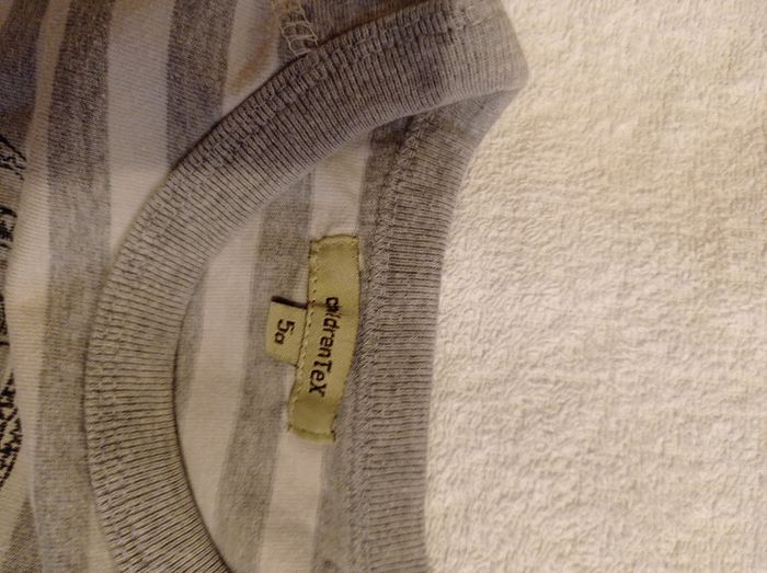 Tu le blanc rayée gris pull manche longues taille 5 ans voir photos avec motifs devant - photo numéro 5