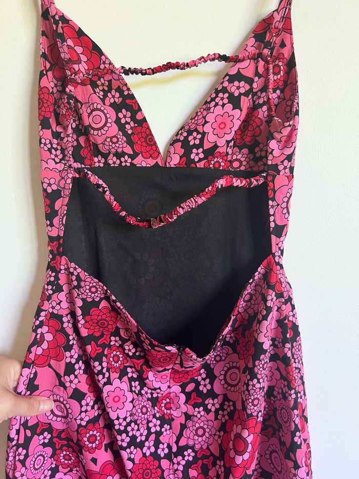 Robe dos nu - photo numéro 5