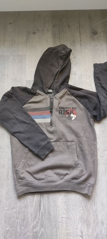 Sweat à capuche 10 ans