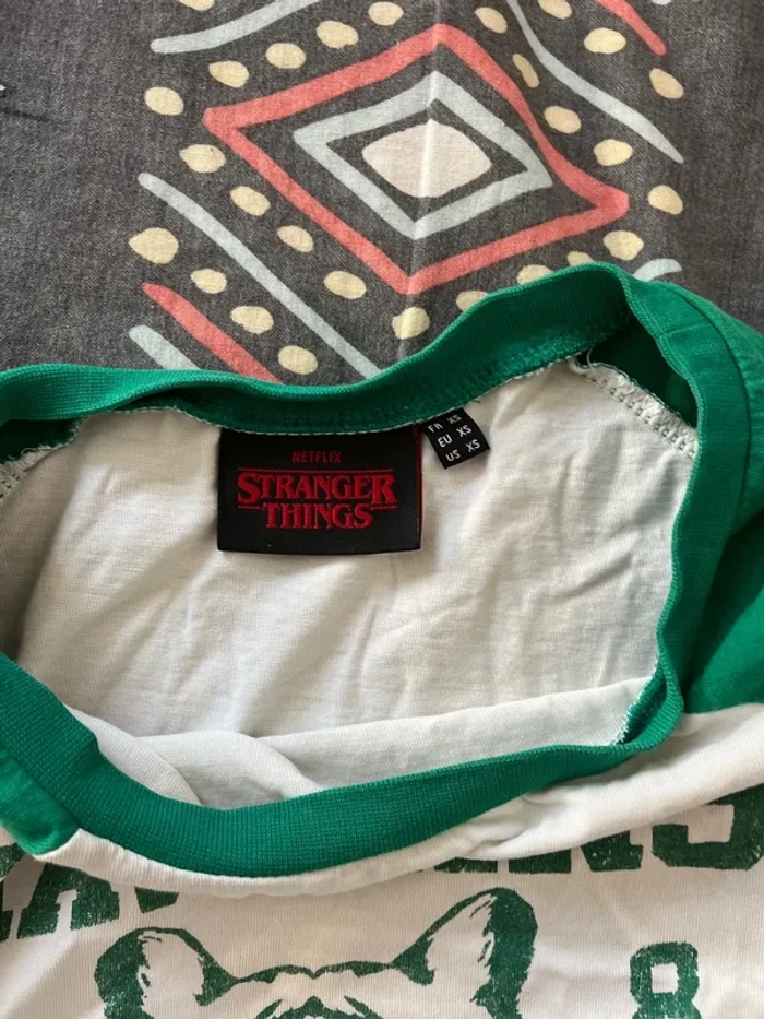 T-shirt stranger Thing - photo numéro 3
