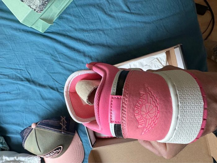 Air Jordan 1 Low GS Pinksicle – Taille 40 – Neuve avec boîte - photo numéro 8