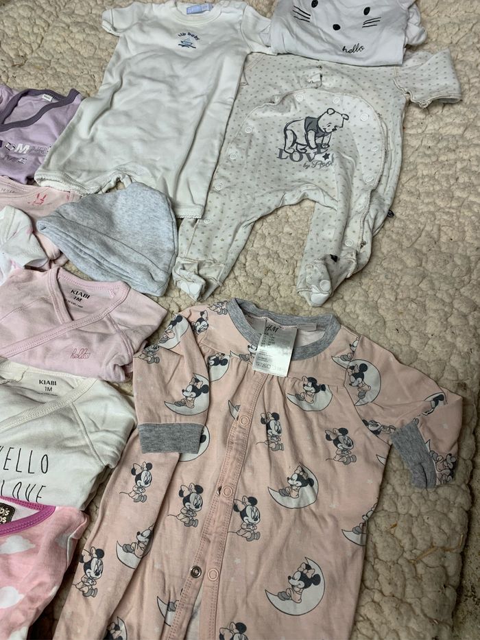 Lot bébé fille 1-3 mois - photo numéro 2