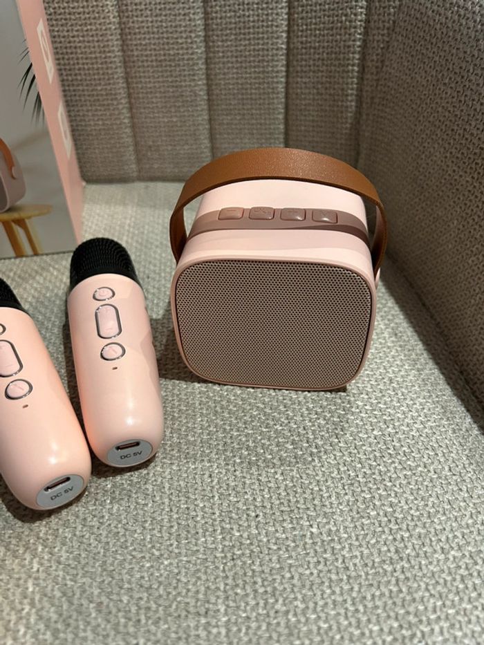 🎤 Kit Karaoké Portable Sans Fil - Complet et Neuf ! 🎶 - photo numéro 2