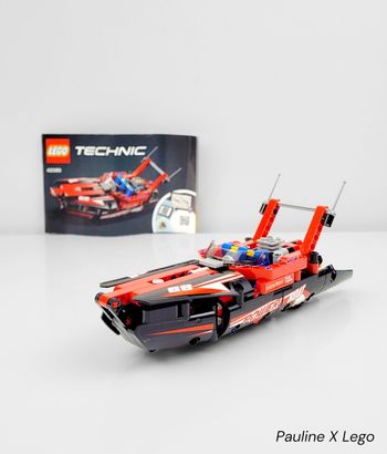 Bateau de course Lego Technic - rèf. 42089