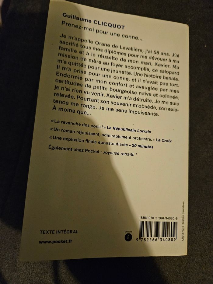 Prenez moi pour une conne - photo numéro 2