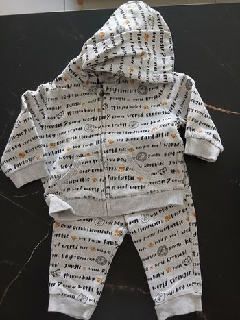 Ensemble jogging et sweat 