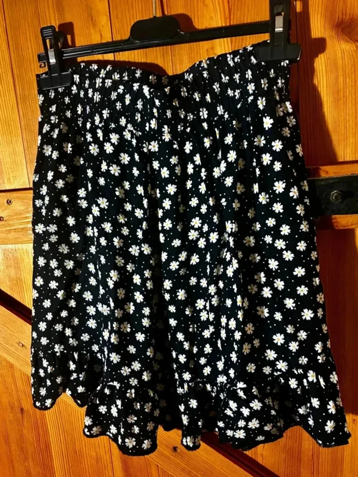 Jupe noire à marguerites summer vibes – Taille 40/42