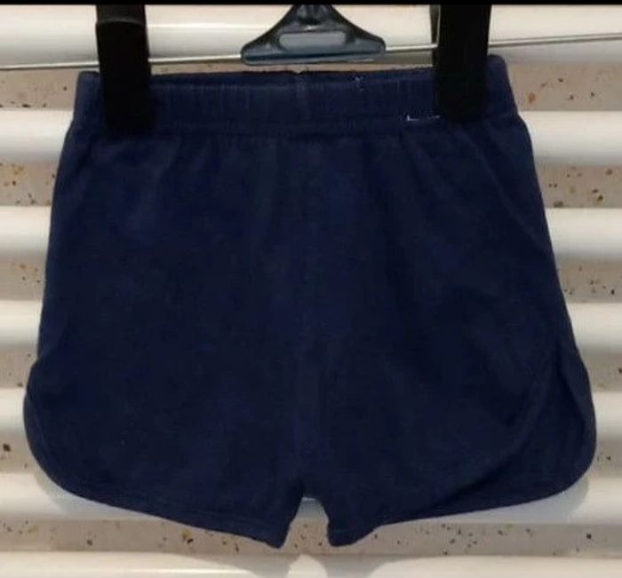 Short bleu marine Taille 6 mois - photo numéro 2