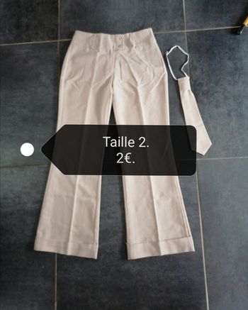 Pantalon tailleur femme.
