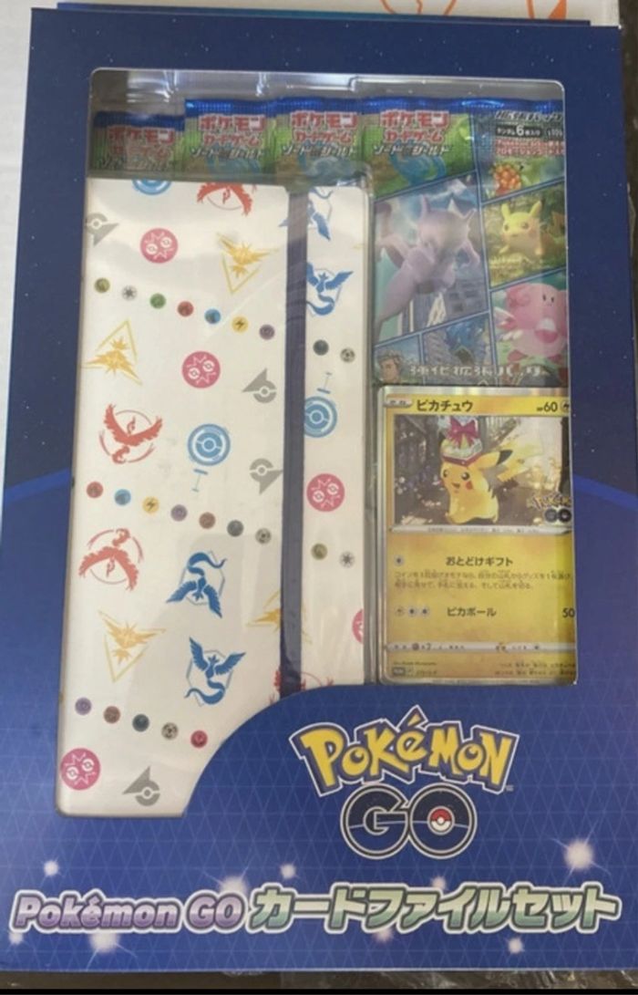 Lot 2 coffrets Pokémon go