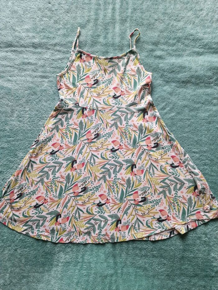 Jolie robe 7.8 ans 128 cm