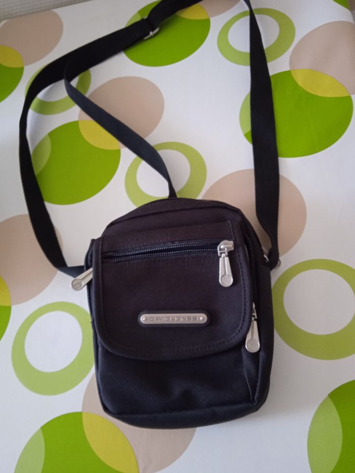 Vend sacoche homme noir marque David Jones