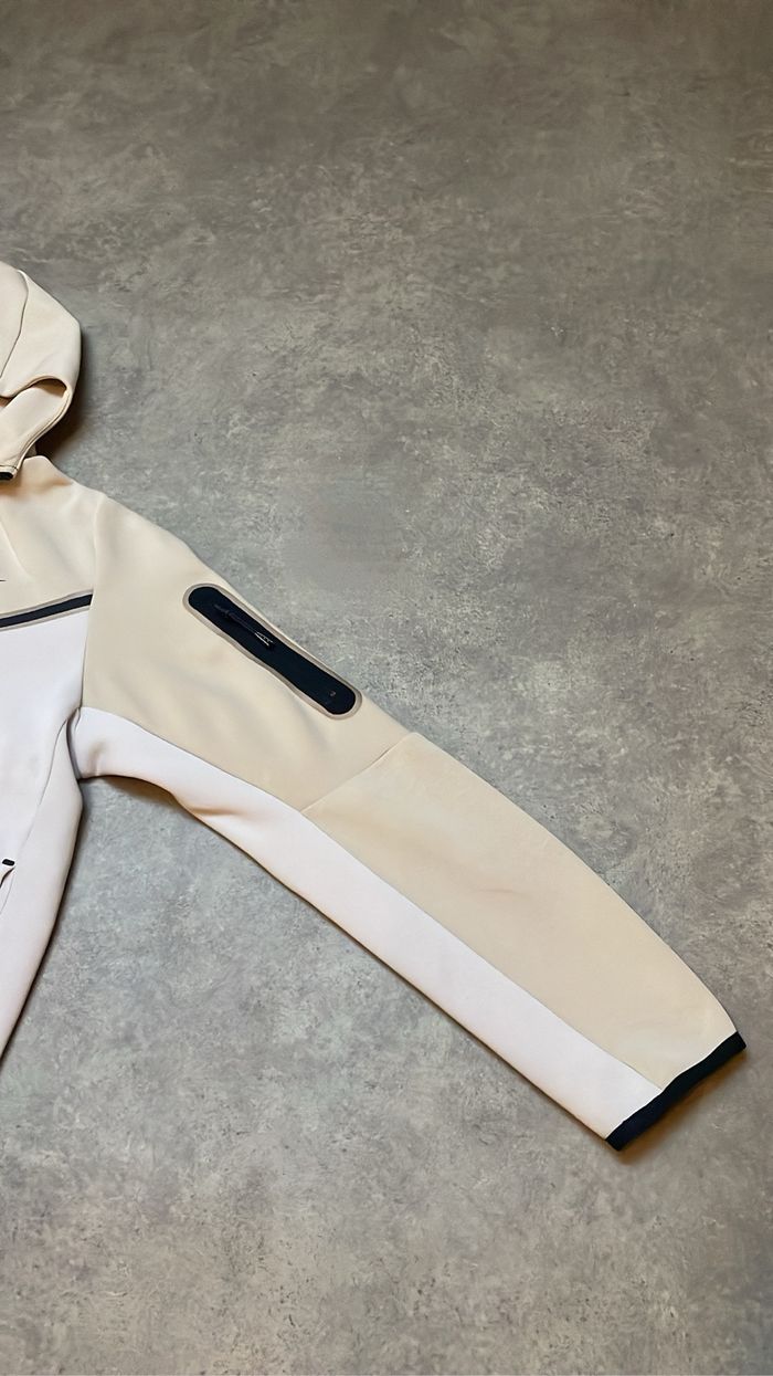 Veste Nike Tech Fleece Beige/Blanc à capuche - photo numéro 3