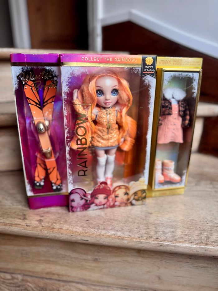 Poppy Rainbow High winter break