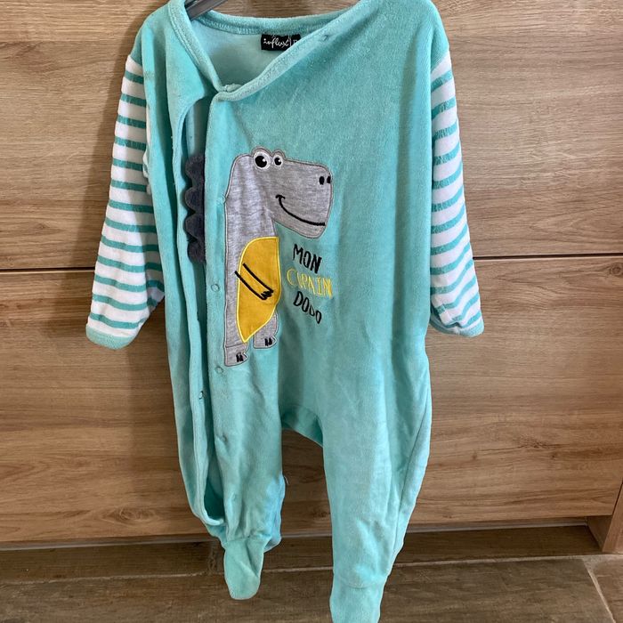 Pyjamas neuf. 12 mois