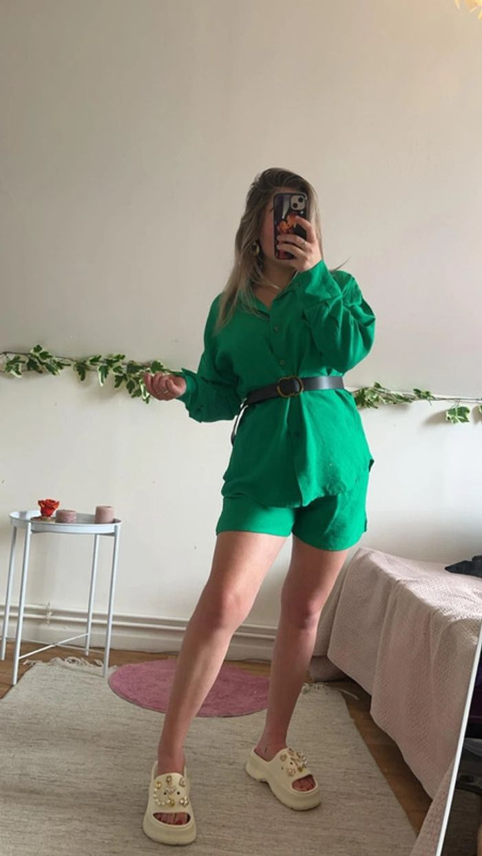 Ensemble short chemise ceinture