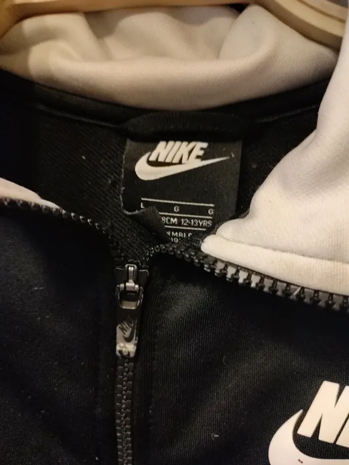 Veste Nike 12 ans - photo numéro 3