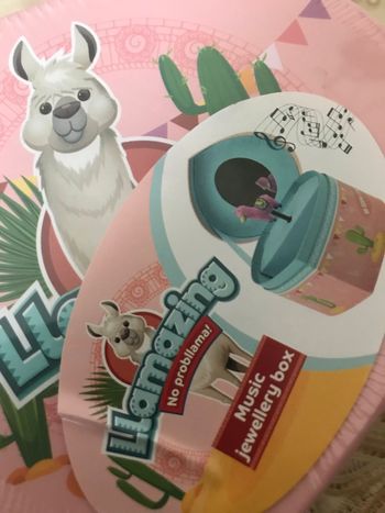 Boîte à musique lama danse