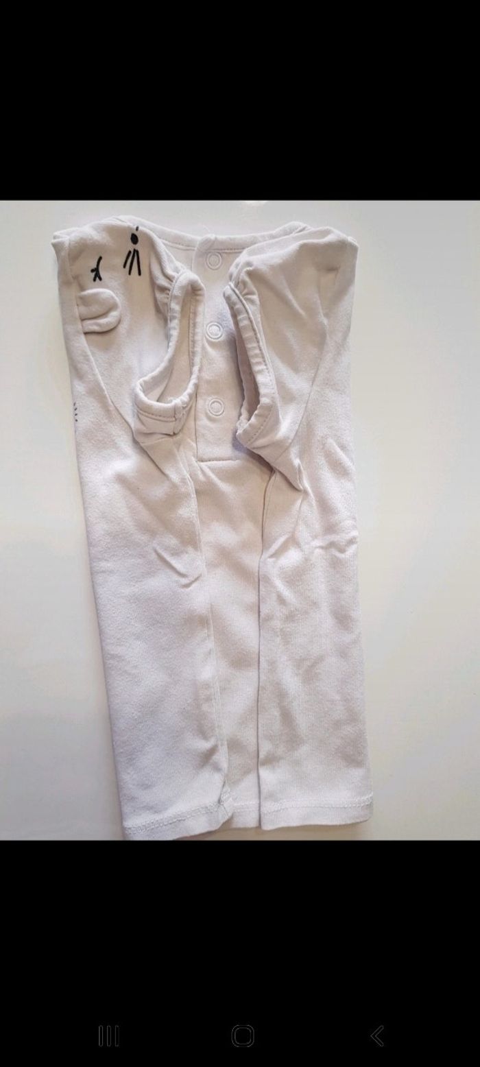 T shirt taille 12mois - photo numéro 2