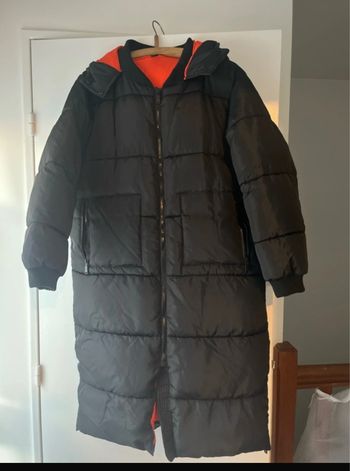 Doudoune prettylittlething taille 38 état neuf !