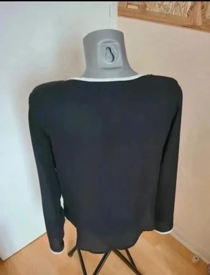 Blouse habillée noire liseré blanc 38 - photo numéro 4