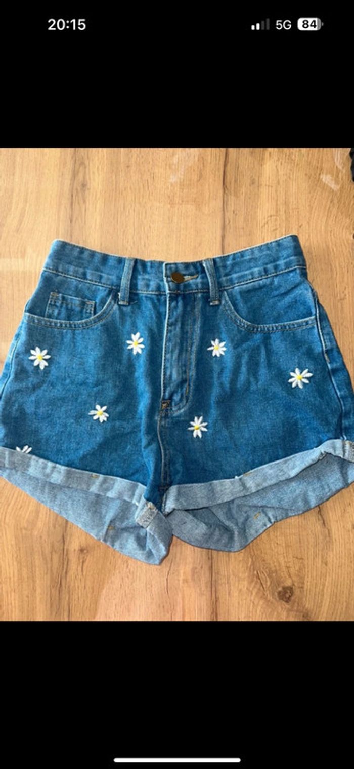 Short Shein tournesol bleu XS